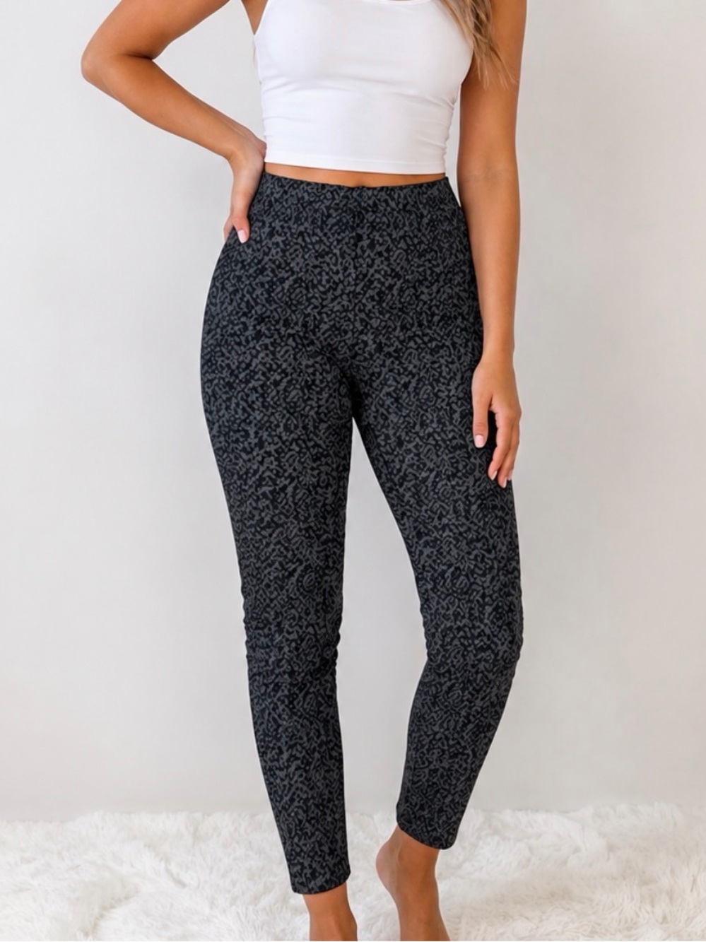 Joie Keena Animal Print Ponte Leggings β Size M